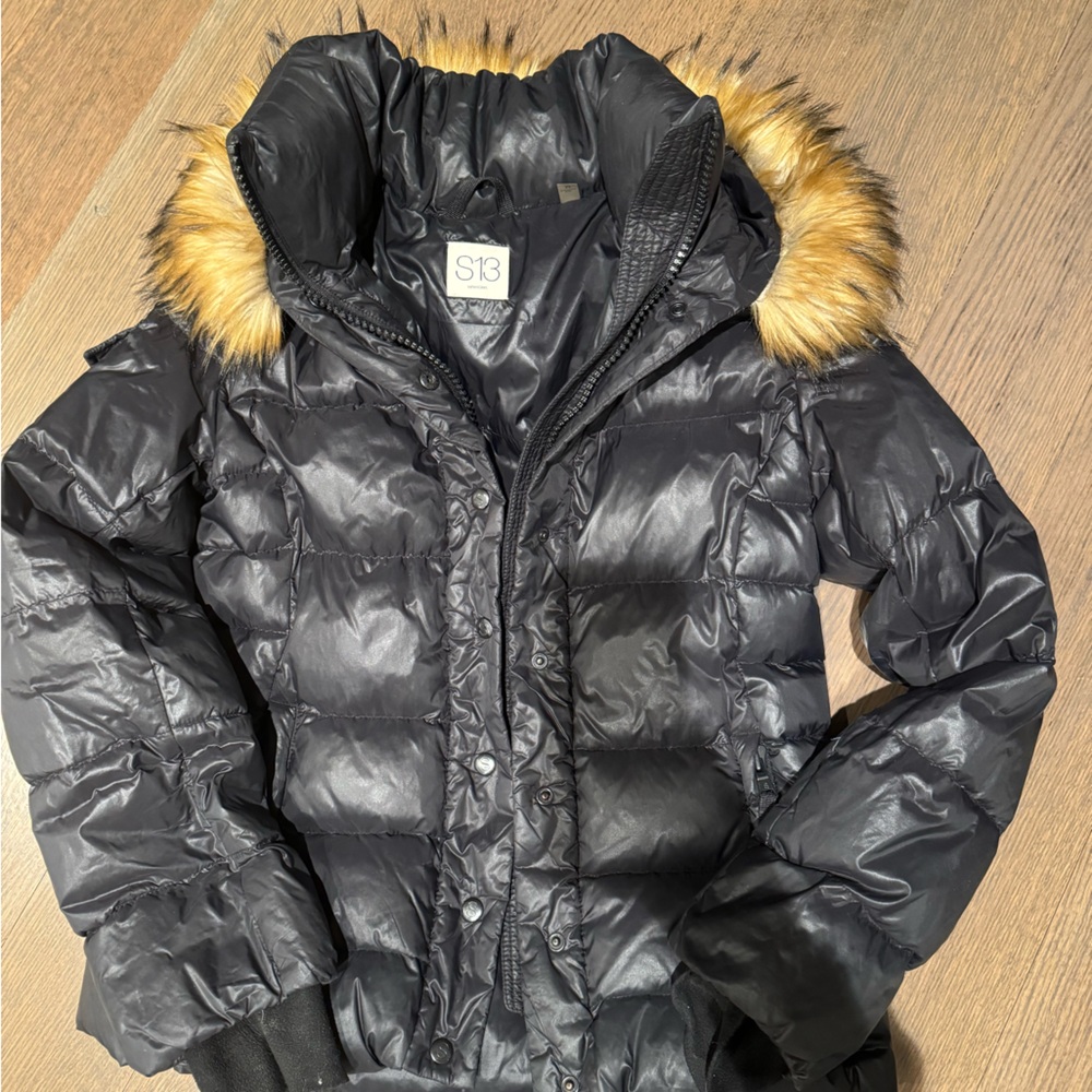 S13 Black puffer, faux fur collar, girls, great condition